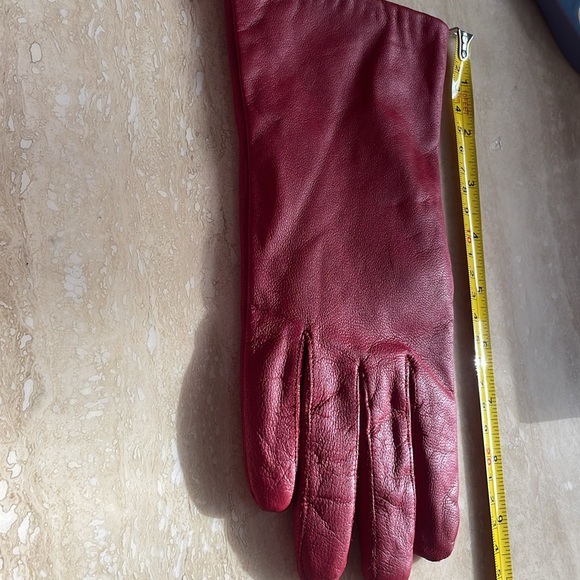Red Winter Gloves Womens Genuine Leather Isotoner WeatherShed WaterResistant NEW - Picture 3 of 7